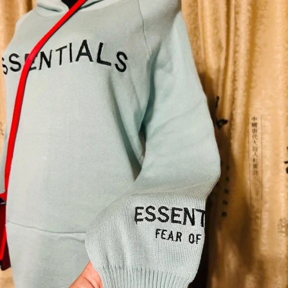 Essentials Women’s Jogger set NWT - Picture 4 of 8